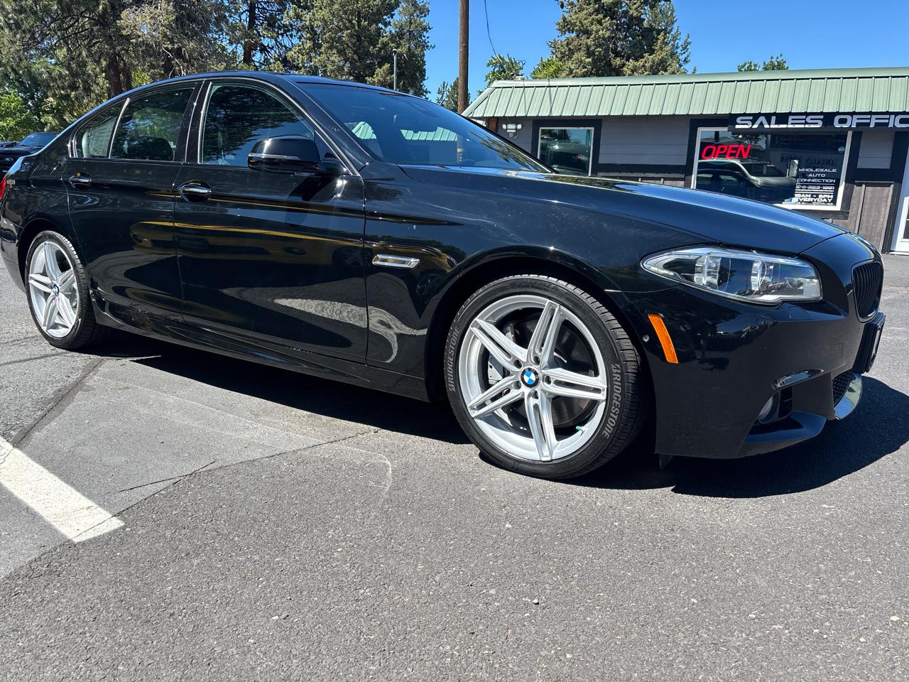 BMW 5-Series 550i xDrive 2014