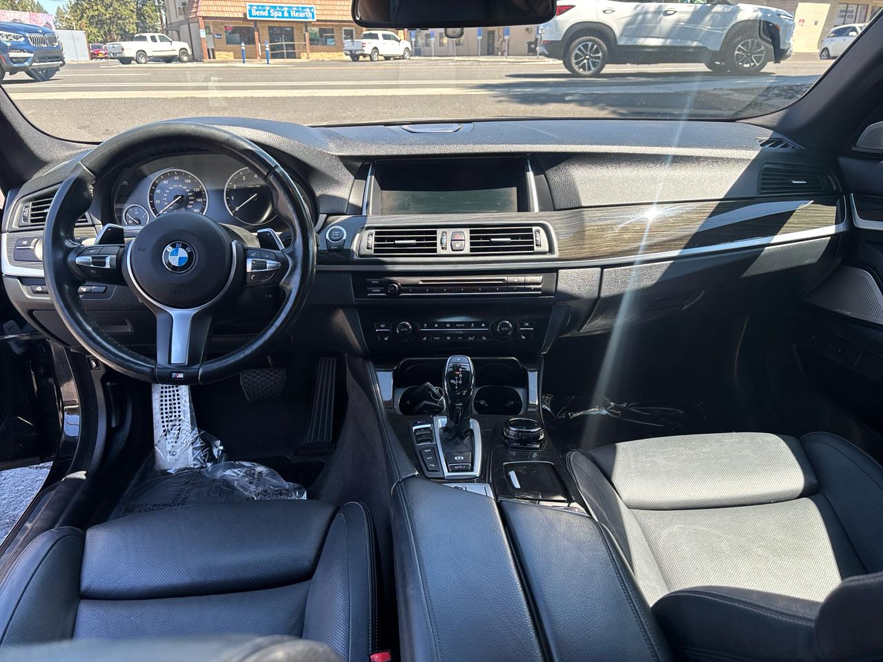 BMW 5-Series 550i xDrive 2014