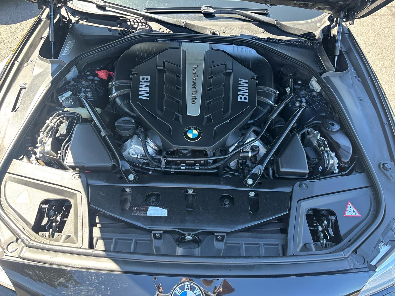 BMW 5-Series 550i xDrive 2014