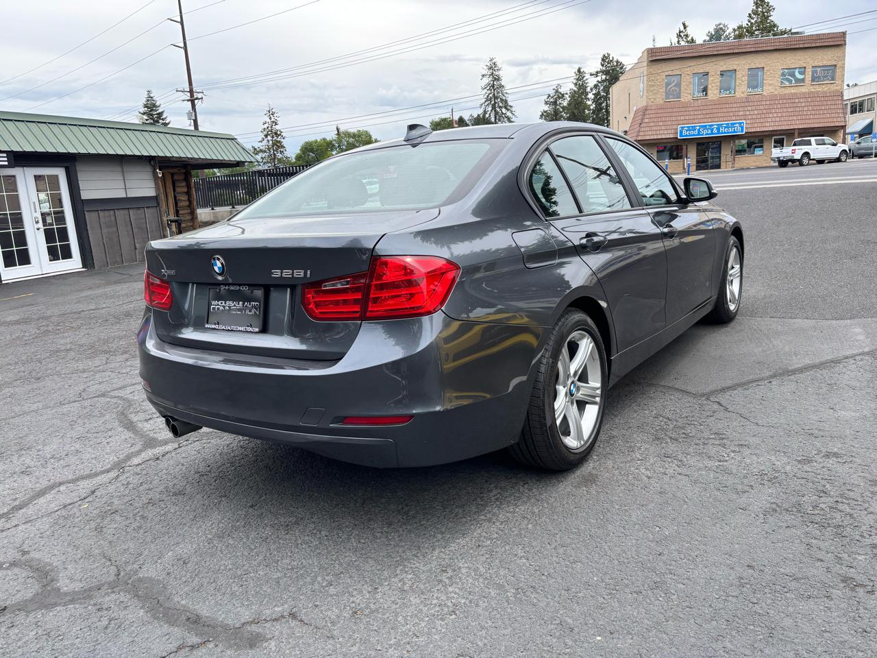 BMW 3-Series 328i xDrive Sedan - SULEV 2014