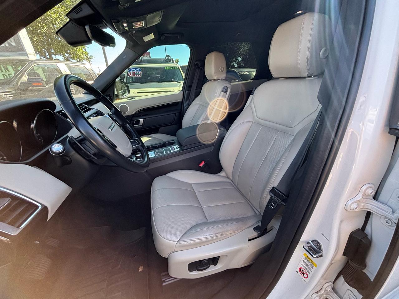 Land Rover Discovery SE 2020
