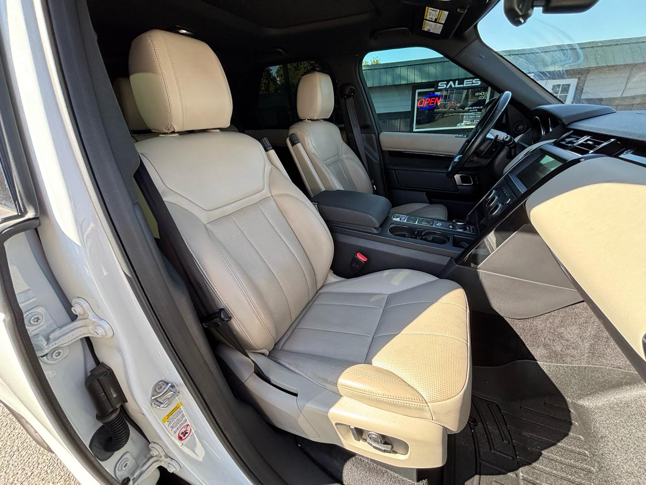 Land Rover Discovery SE 2020