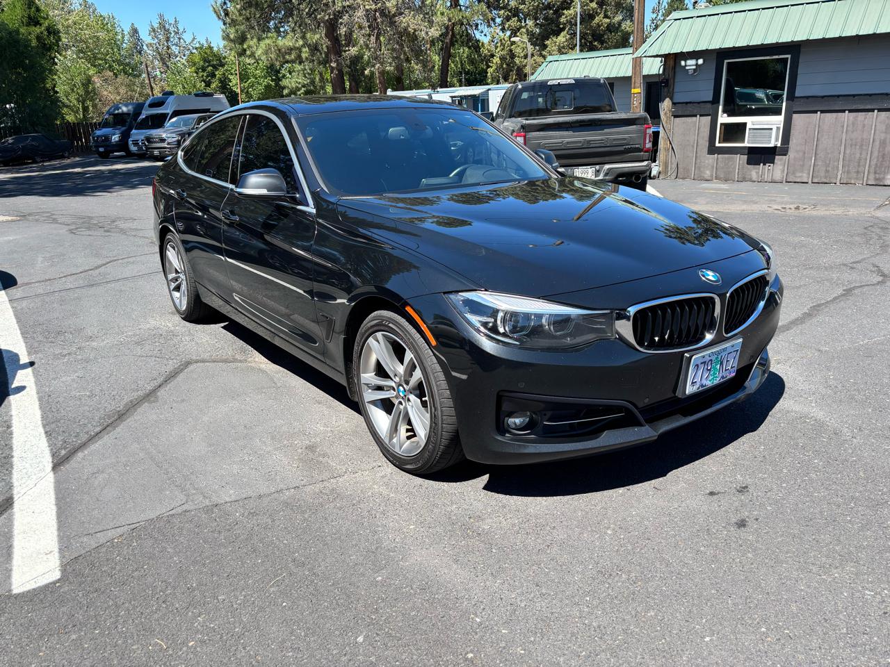 BMW 3-Series Gran Turismo 330i xDrive 2017