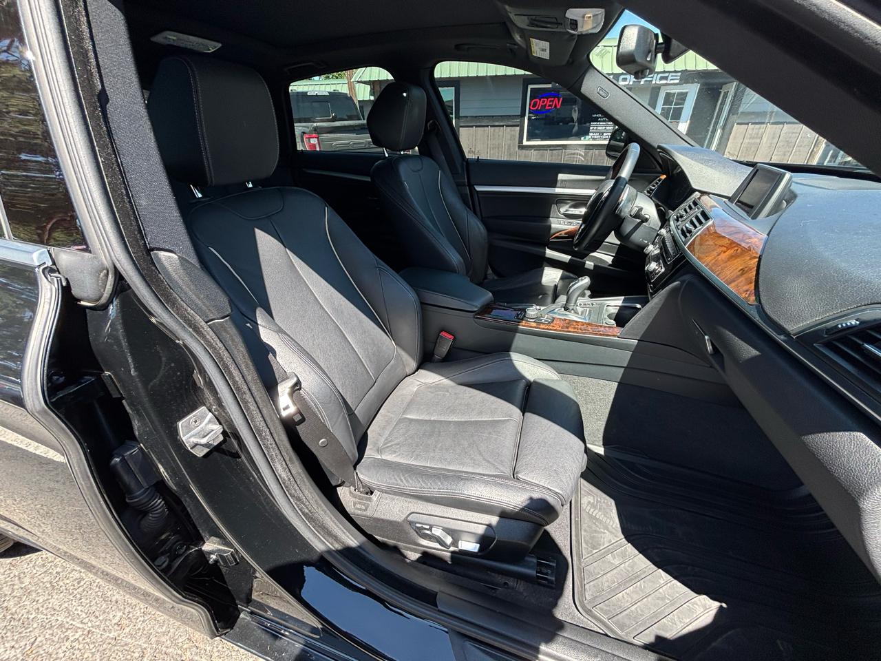 BMW 3-Series Gran Turismo 330i xDrive 2017