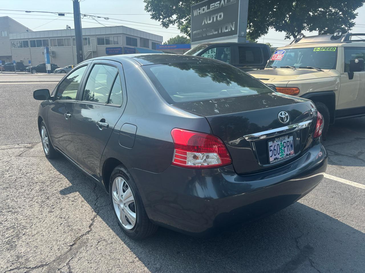 Toyota Yaris Sedan 2012