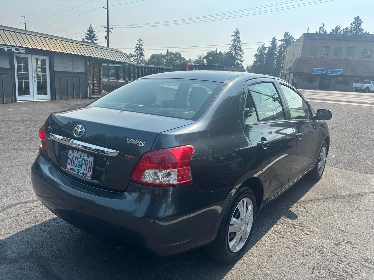 Toyota Yaris Sedan 2012