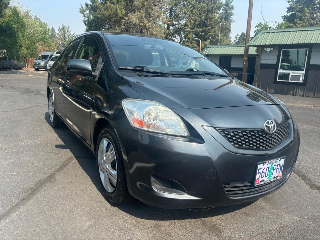 Toyota Yaris Sedan 2012