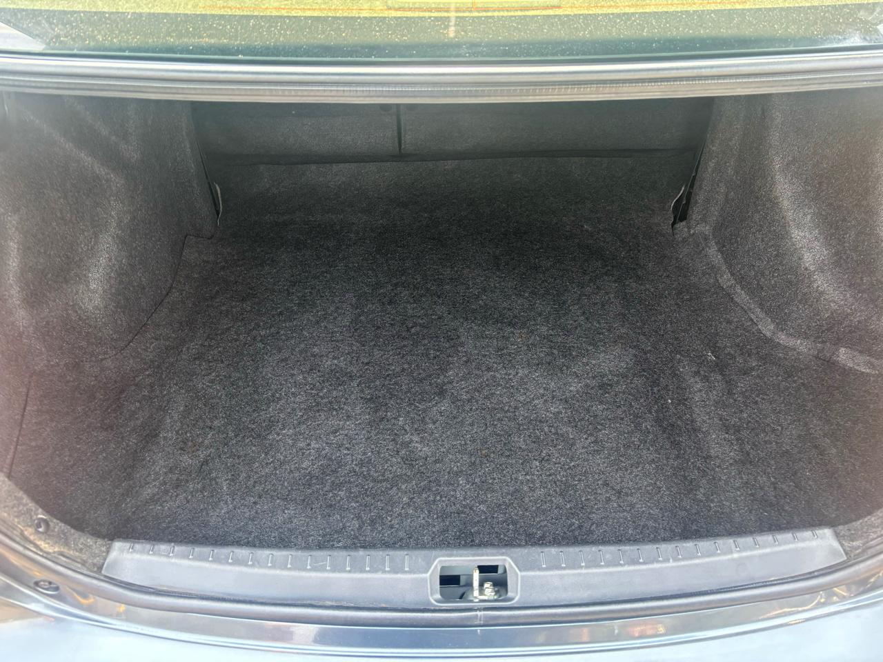 Toyota Yaris Sedan 2012
