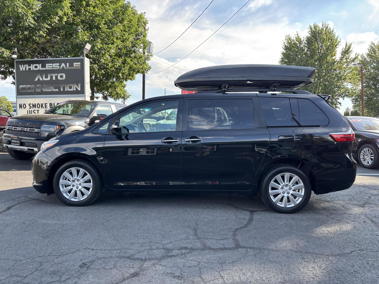 Toyota Sienna Limited Premium AWD 7-Passenger (Natl) 2017