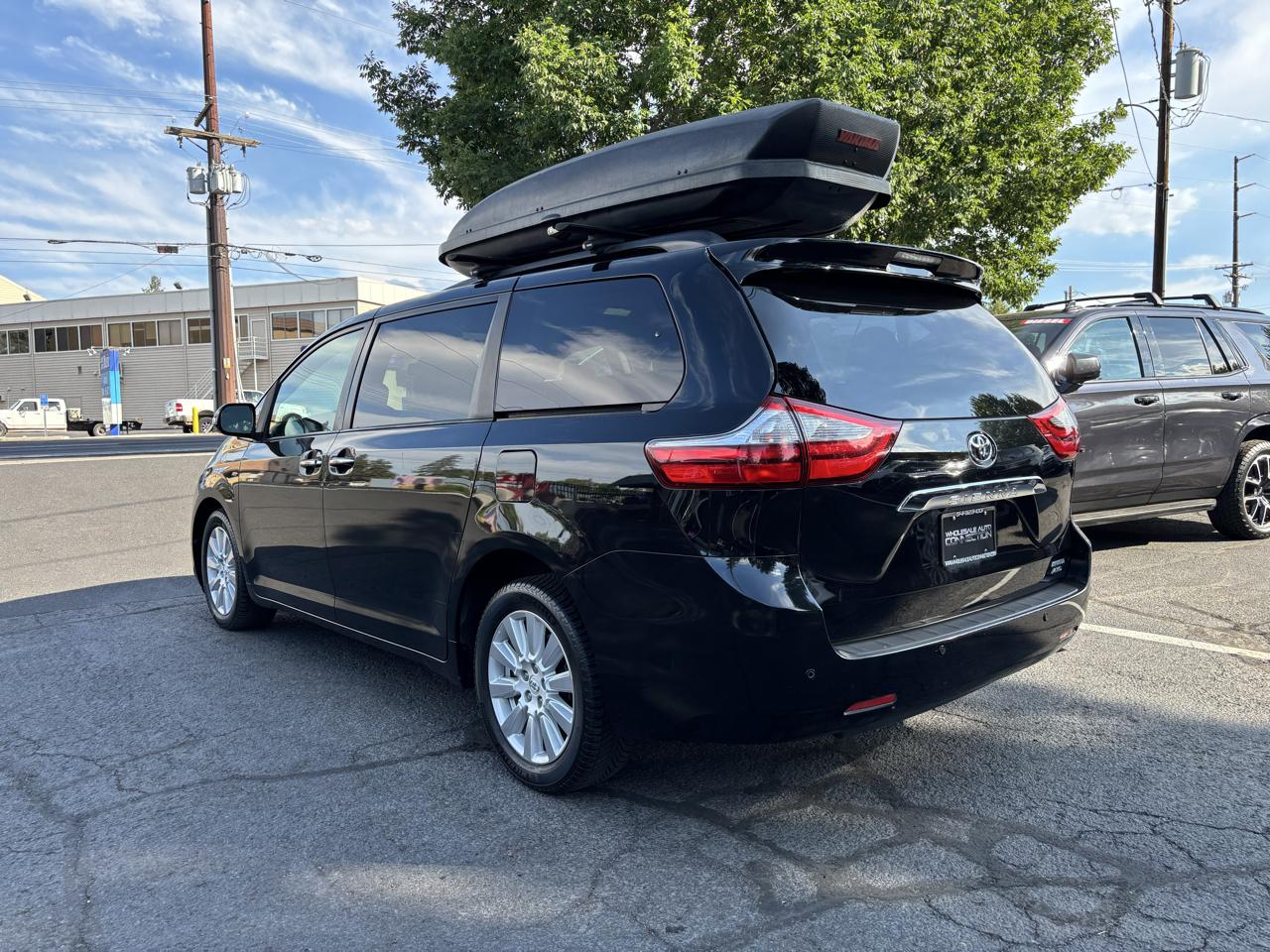 Toyota Sienna Limited Premium AWD 7-Passenger (Natl) 2017