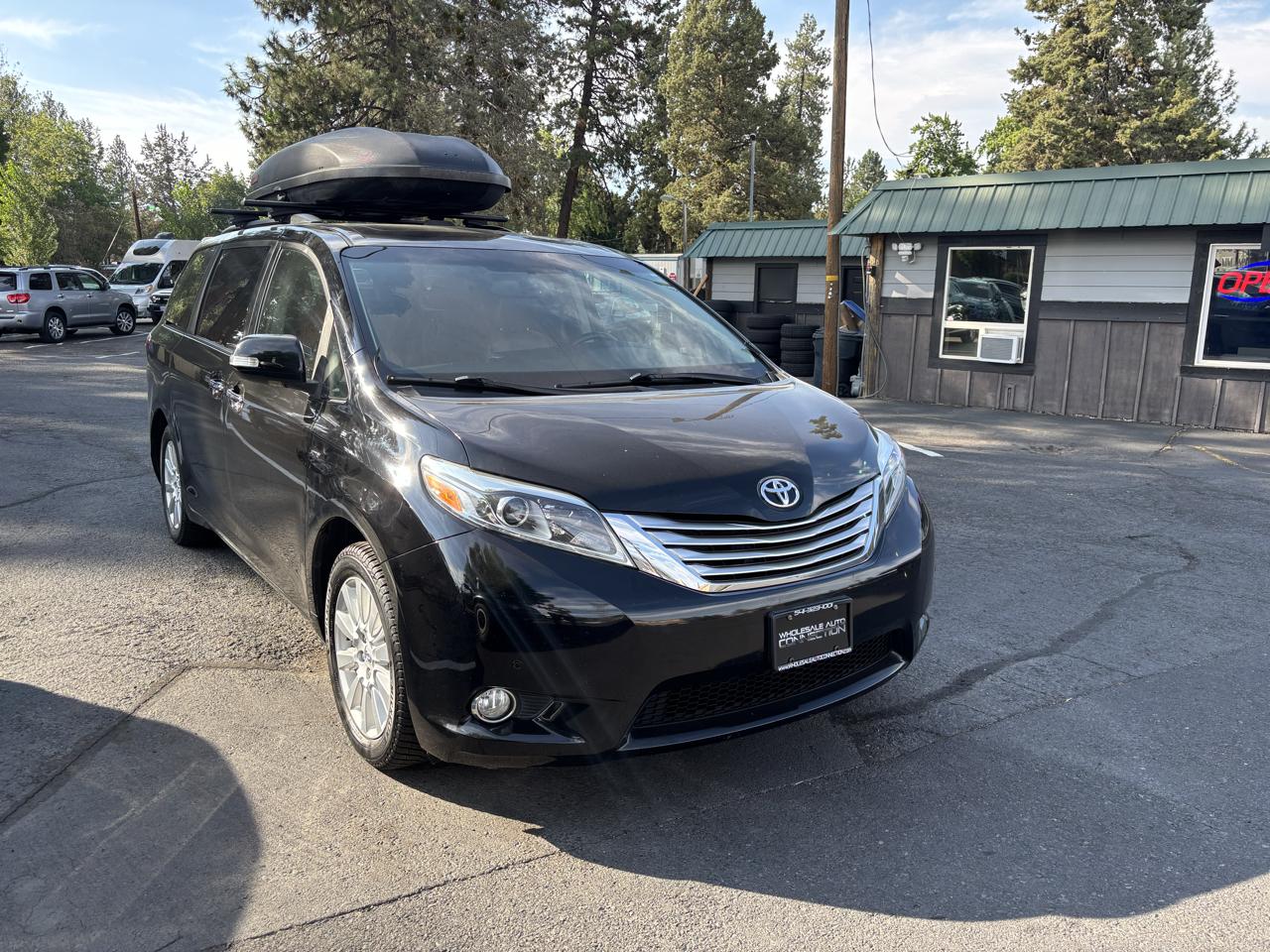 Toyota Sienna Limited Premium AWD 7-Passenger (Natl) 2017
