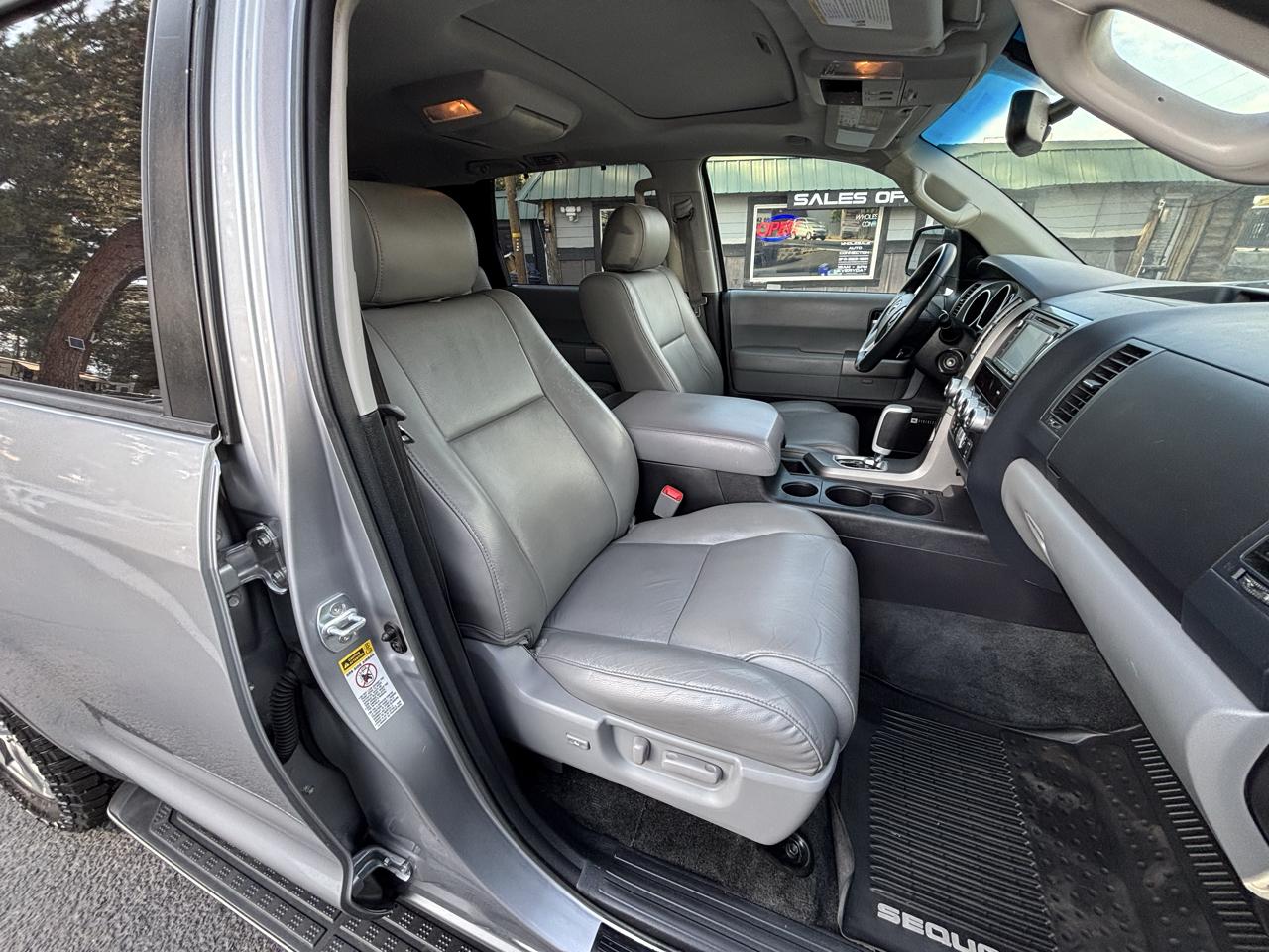 Toyota Sequoia Limited 4WD 2017