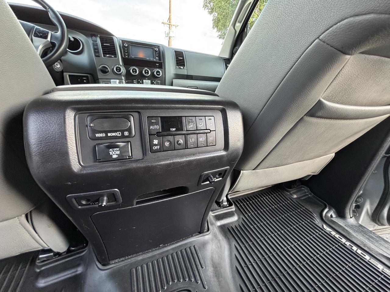 Toyota Sequoia Limited 4WD 2017