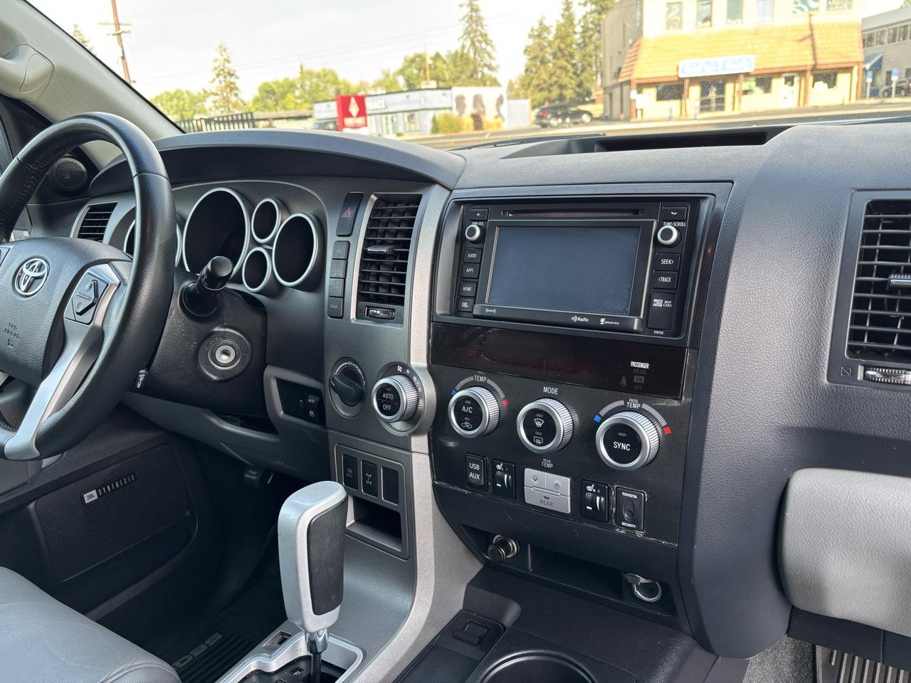 Toyota Sequoia Limited 4WD 2017
