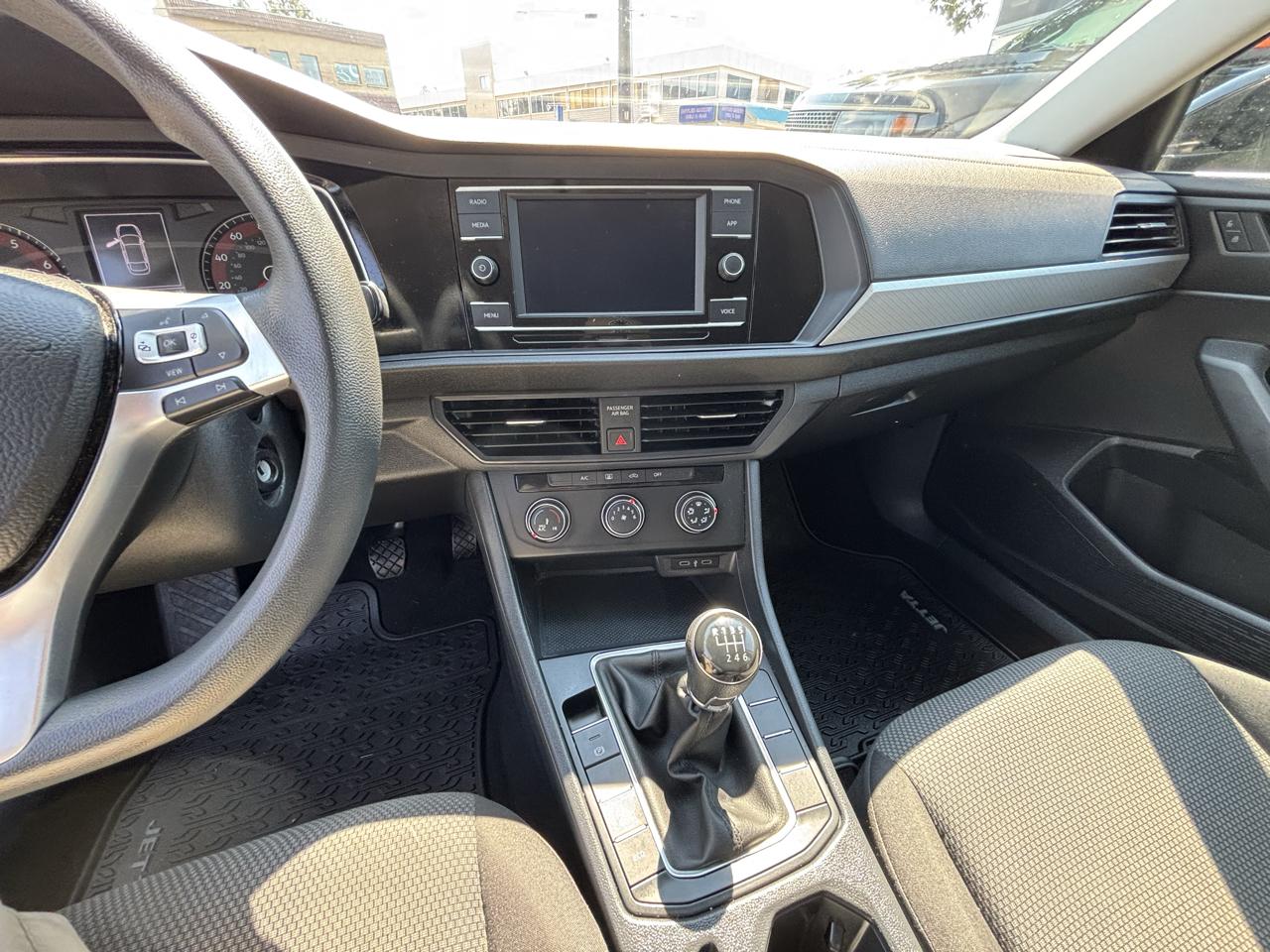 Volkswagen Jetta 1.4T S 6M 2021