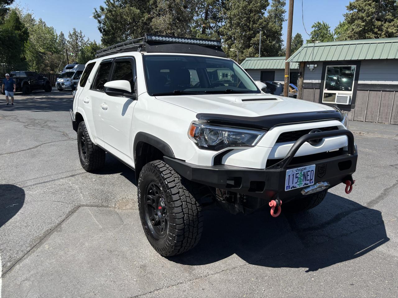 Toyota 4Runner TRD Off Road Premium 4WD (Natl) 2018