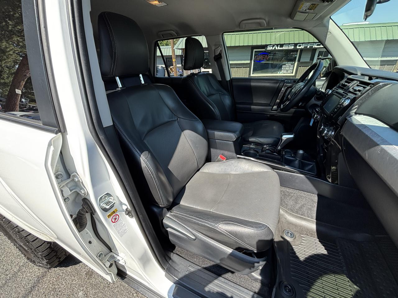 Toyota 4Runner TRD Off Road Premium 4WD (Natl) 2018