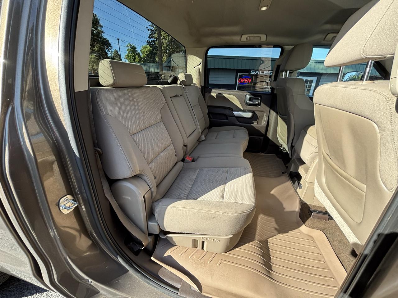 Chevrolet Silverado 1500 4WD Crew Cab 147" LT 2015