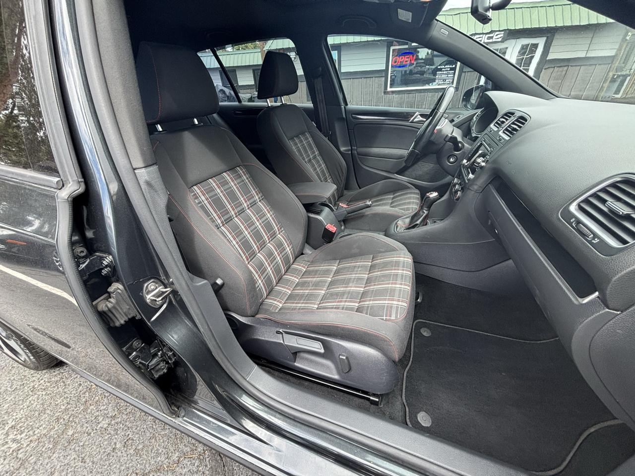 Volkswagen GTI 4-door 2012