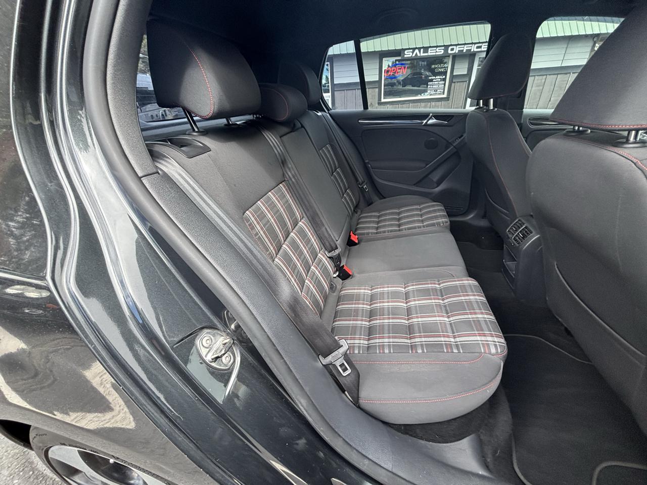 Volkswagen GTI 4-door 2012