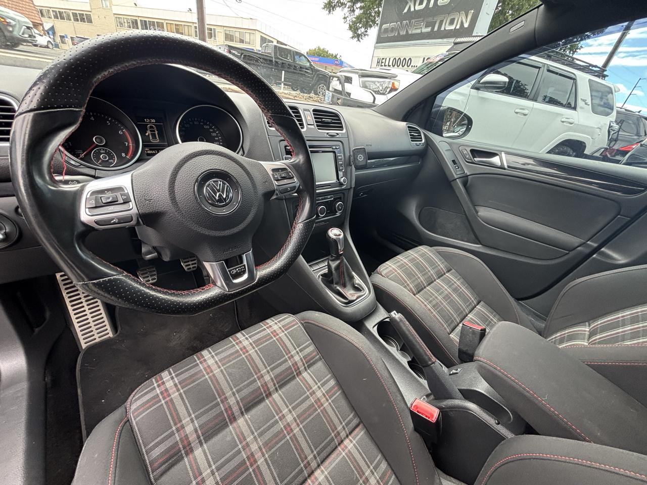 Volkswagen GTI 4-door 2012