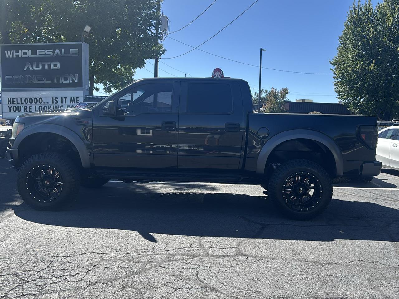 Ford F-150 4WD SuperCrew 145" SVT Raptor 2011