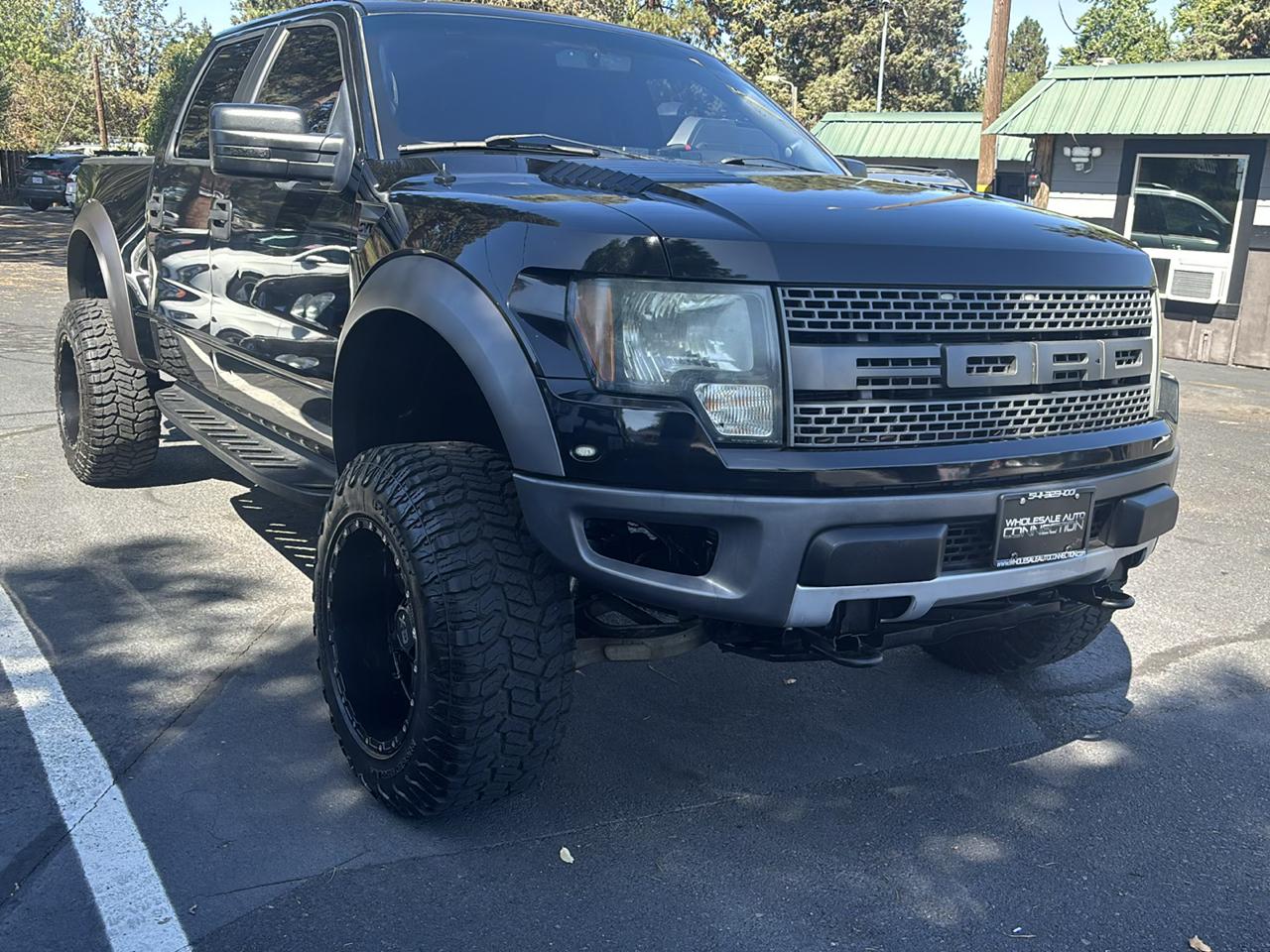 Ford F-150 4WD SuperCrew 145" SVT Raptor 2011