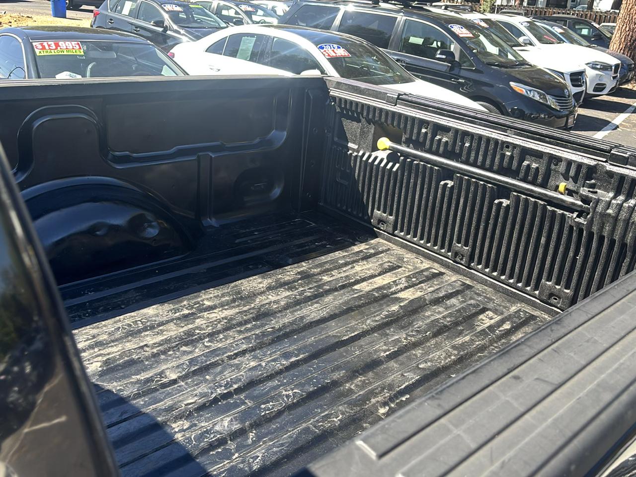 Ford F-150 4WD SuperCrew 145" SVT Raptor 2011