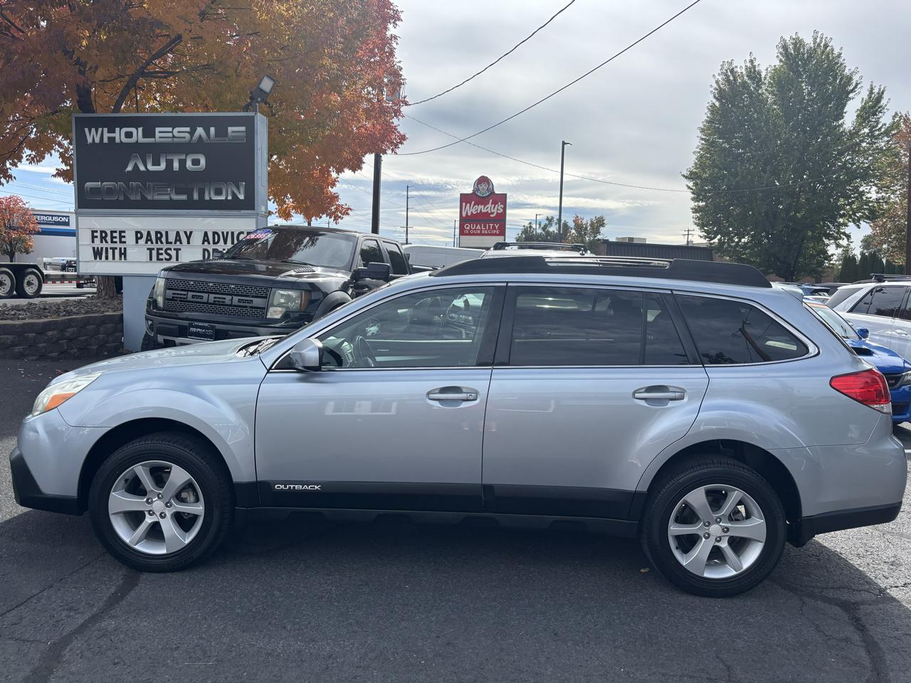 Subaru Outback 2.5i Premium 2013