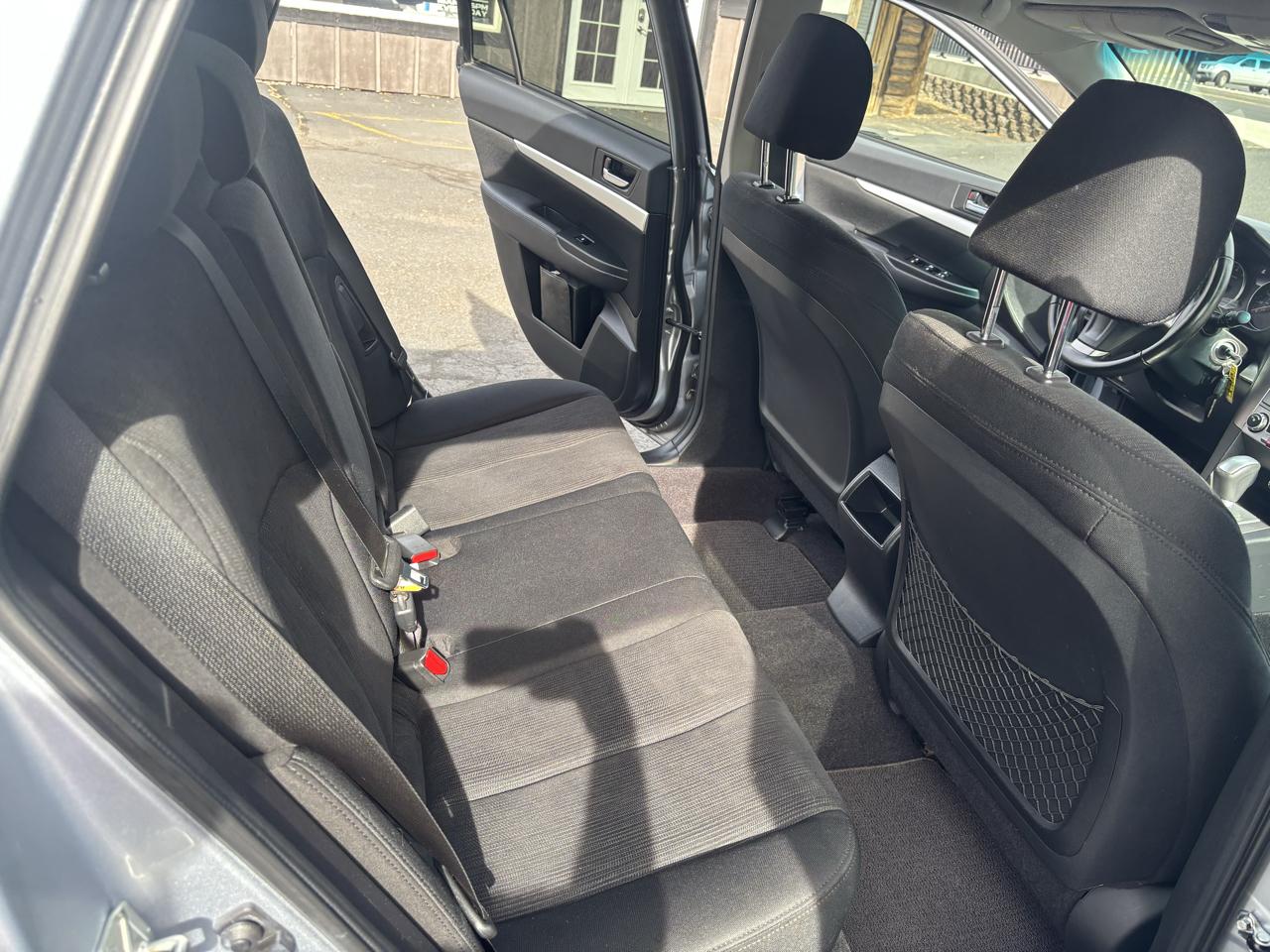 Subaru Outback 2.5i Premium 2013