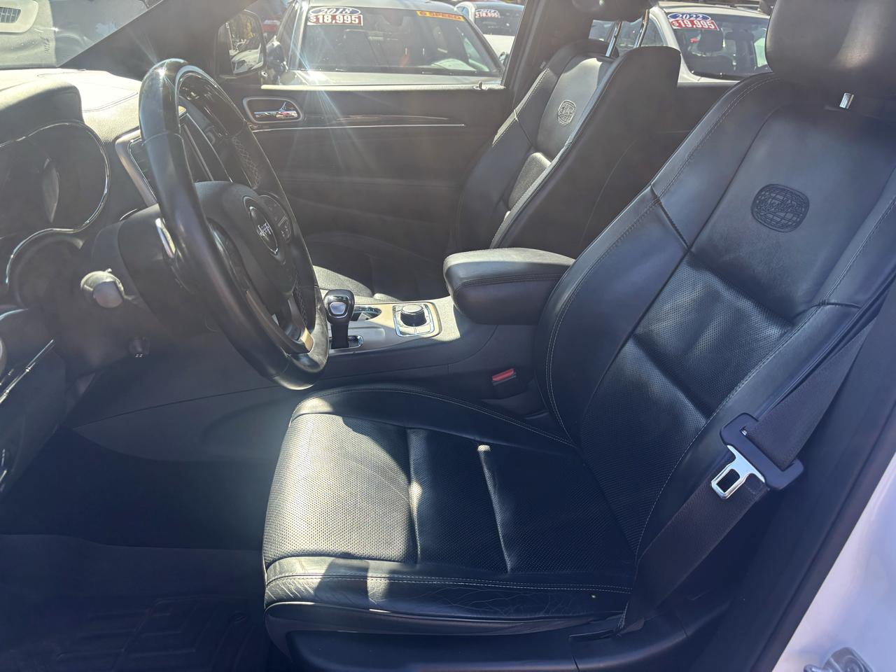 Jeep Grand Cherokee photo 8