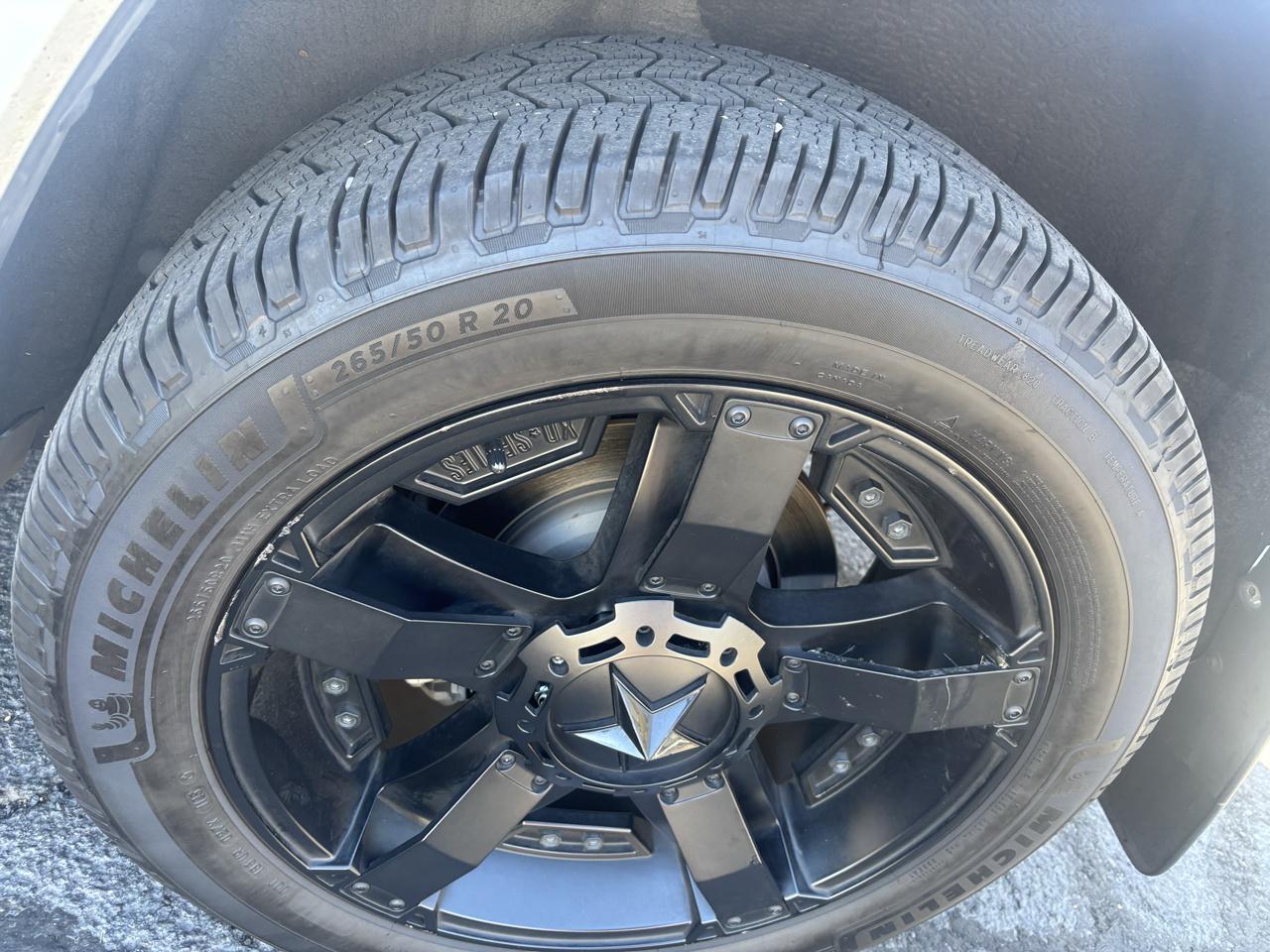 Jeep Grand Cherokee photo 16