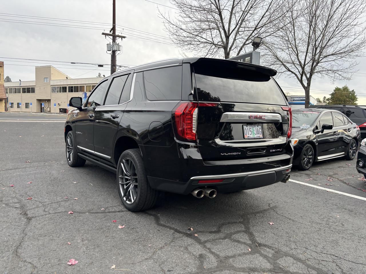 GMC Yukon Denali 4WD 2021