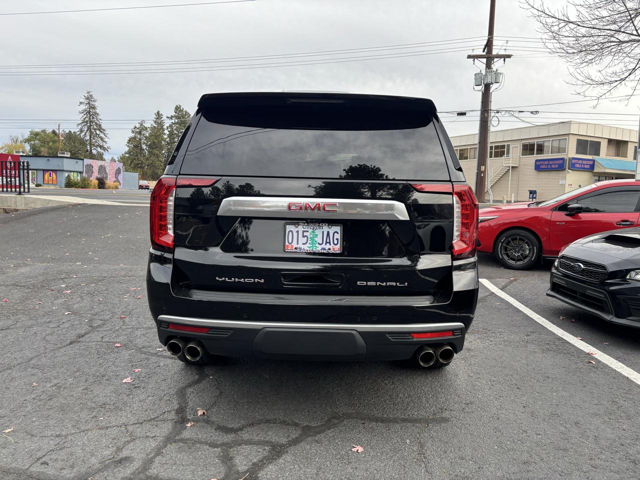 GMC Yukon Denali 4WD 2021