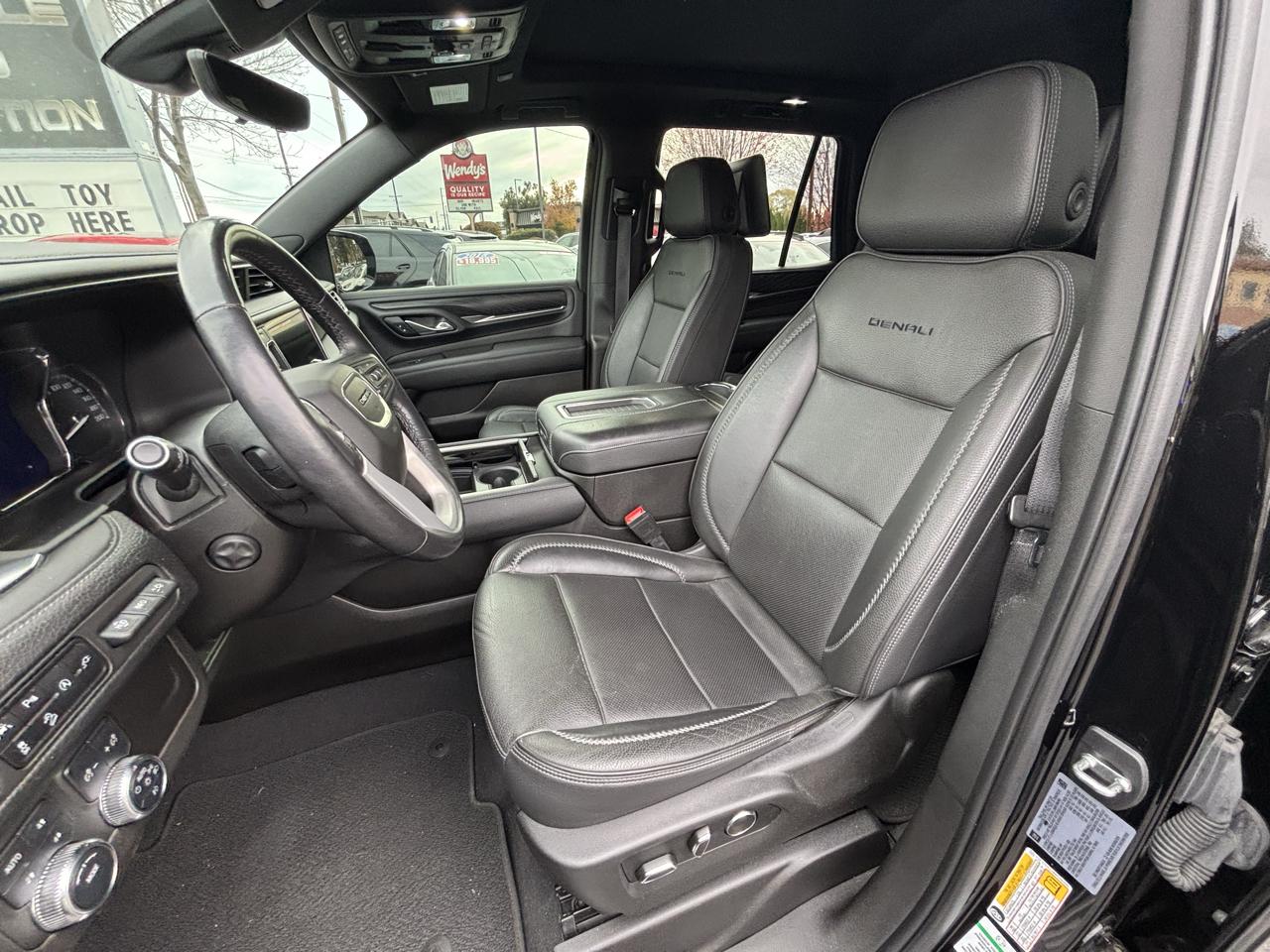 GMC Yukon Denali 4WD 2021