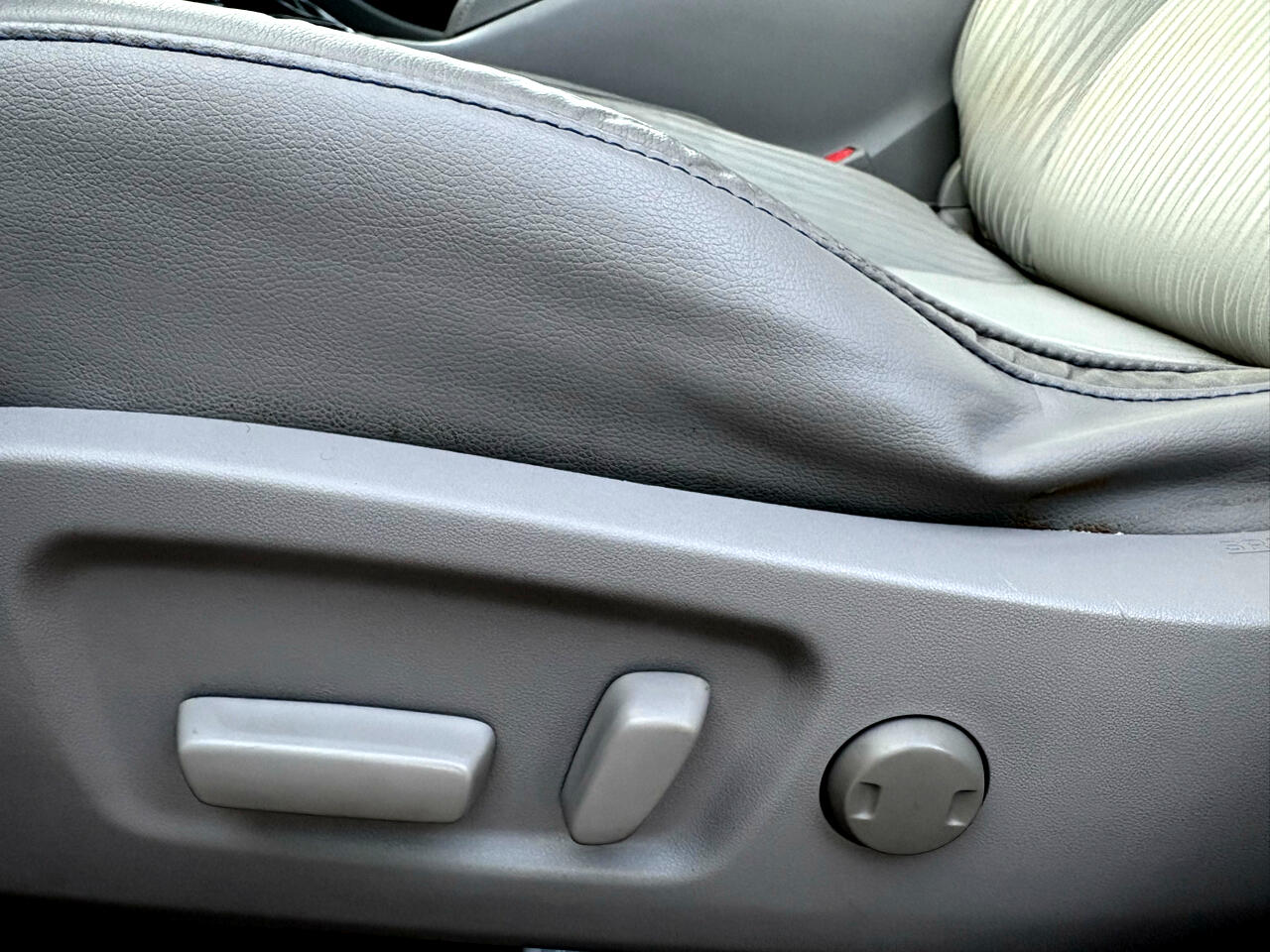 Toyota Highlander LE Plus V6 AWD (Natl) 2015 Toyota Highlander LE Plus V6 AWD (Natl) 2015