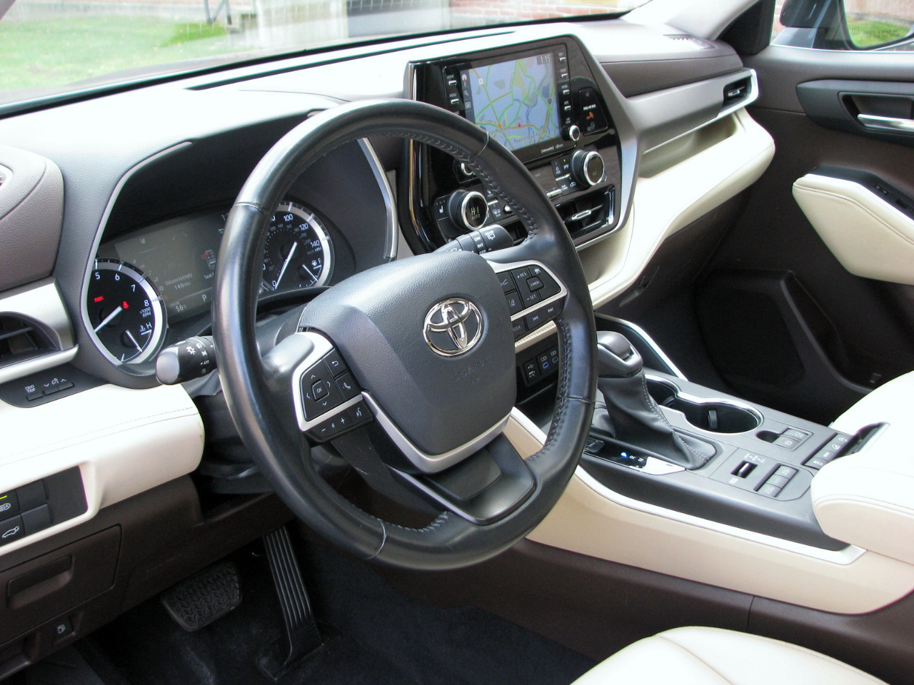 Toyota Highlander XLE Nav AWD V6 2022 Toyota Highlander XLE Nav AWD V6 2022