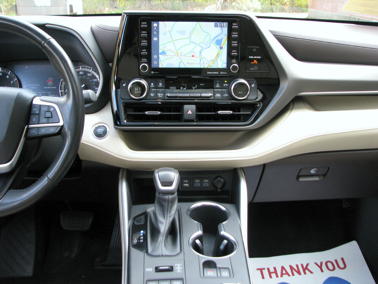 Toyota Highlander XLE Nav AWD V6 2022 Toyota Highlander XLE Nav AWD V6 2022