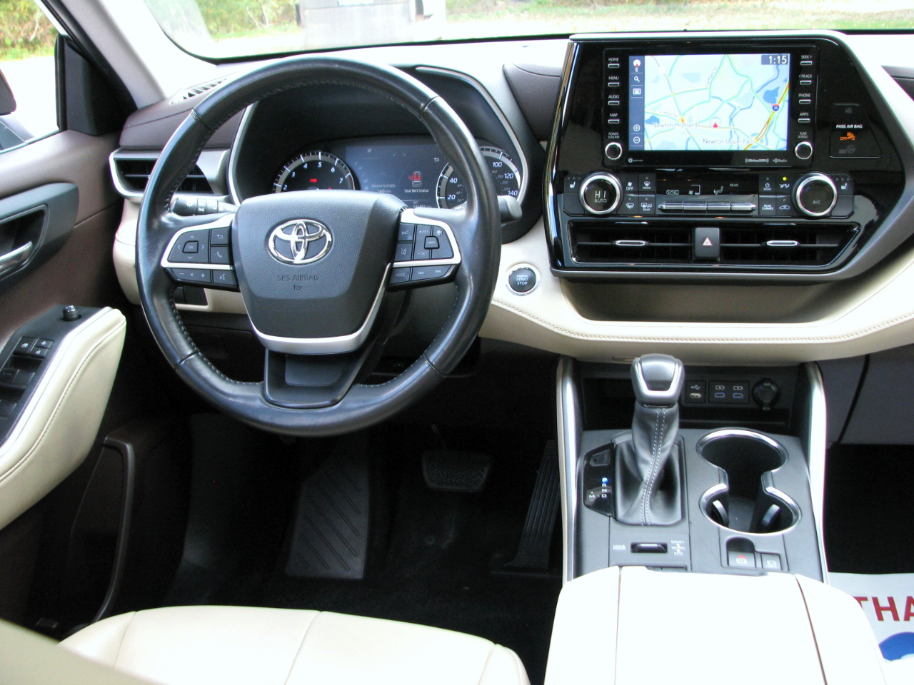 Toyota Highlander XLE Nav AWD V6 2022 Toyota Highlander XLE Nav AWD V6 2022