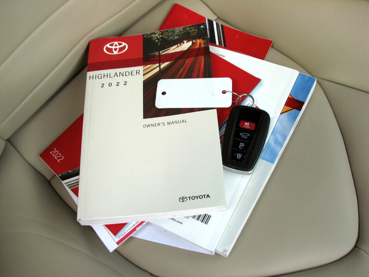 Toyota Highlander XLE Nav AWD V6 2022 Toyota Highlander XLE Nav AWD V6 2022