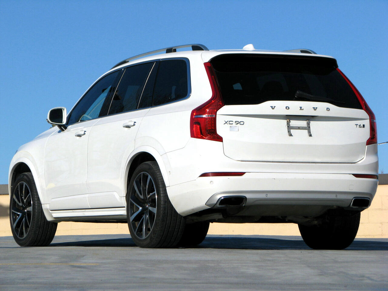 Volvo XC90 T6 Momentum AWD 2018