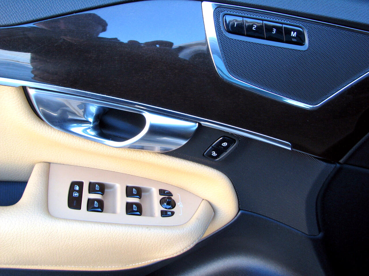 Volvo XC90 T6 Momentum AWD 2018