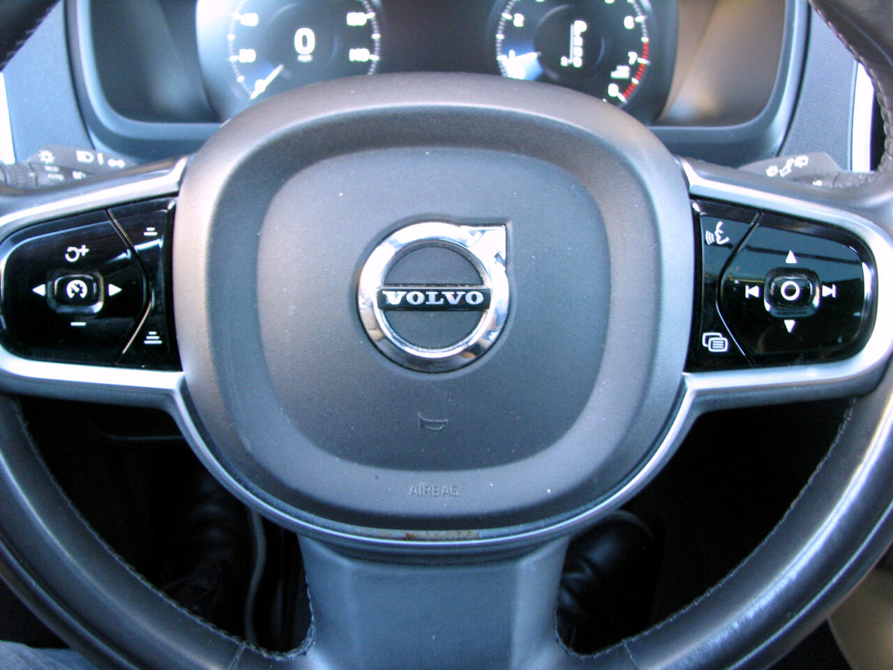 Volvo XC90 T6 Momentum AWD 2018