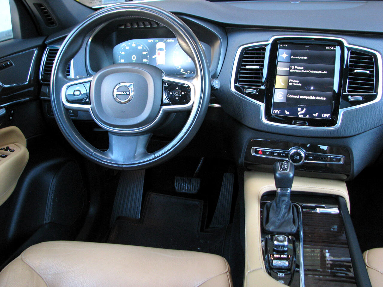 Volvo XC90 T6 Momentum AWD 2018