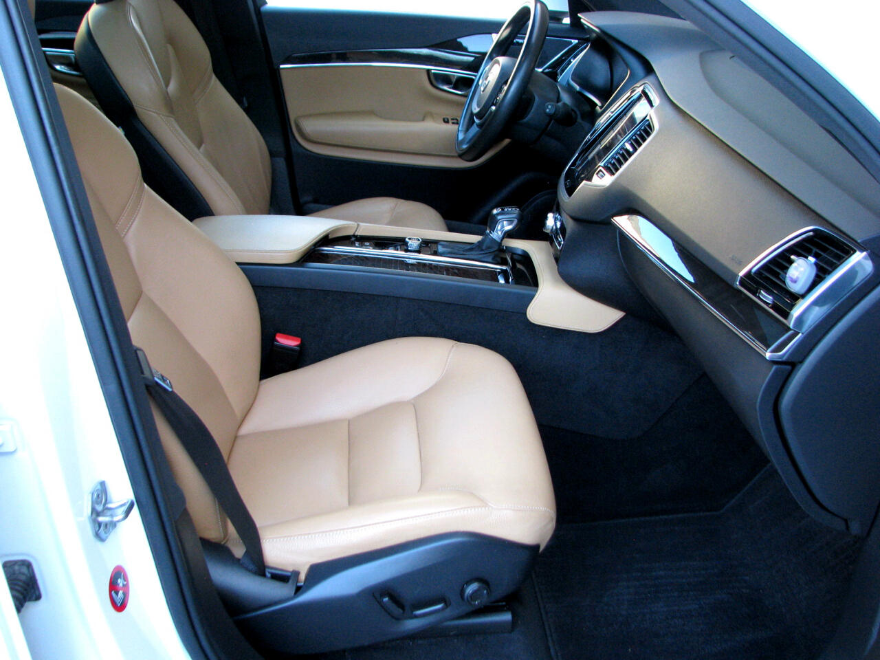 Volvo XC90 T6 Momentum AWD 2018