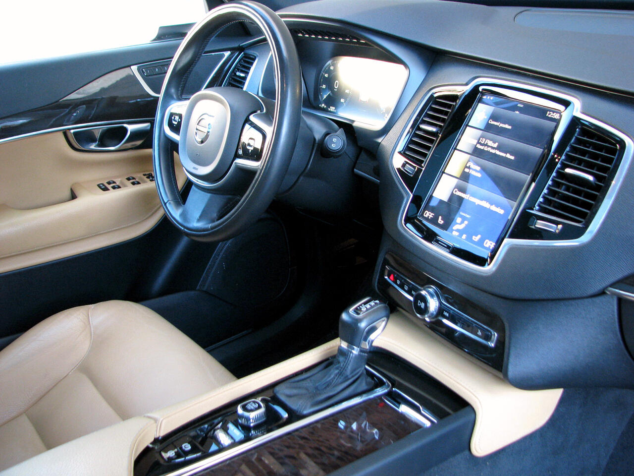 Volvo XC90 T6 Momentum AWD 2018