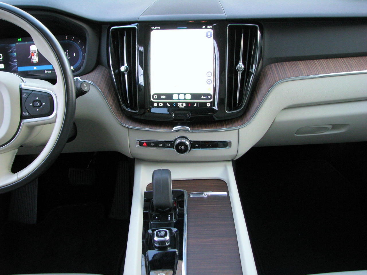 Volvo XC60  2022