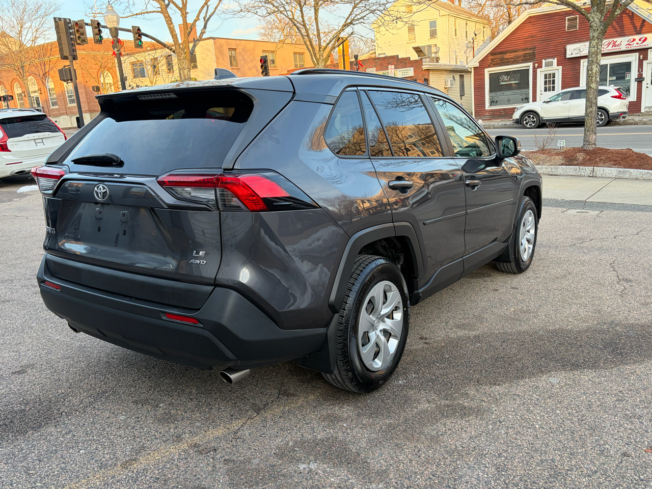 Toyota RAV4 LE AWD 2019