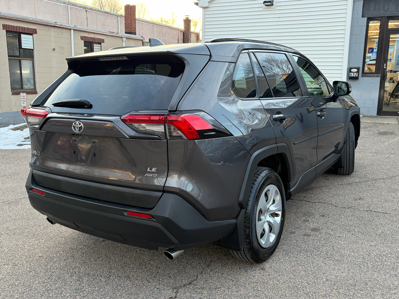 Toyota RAV4 LE AWD 2019