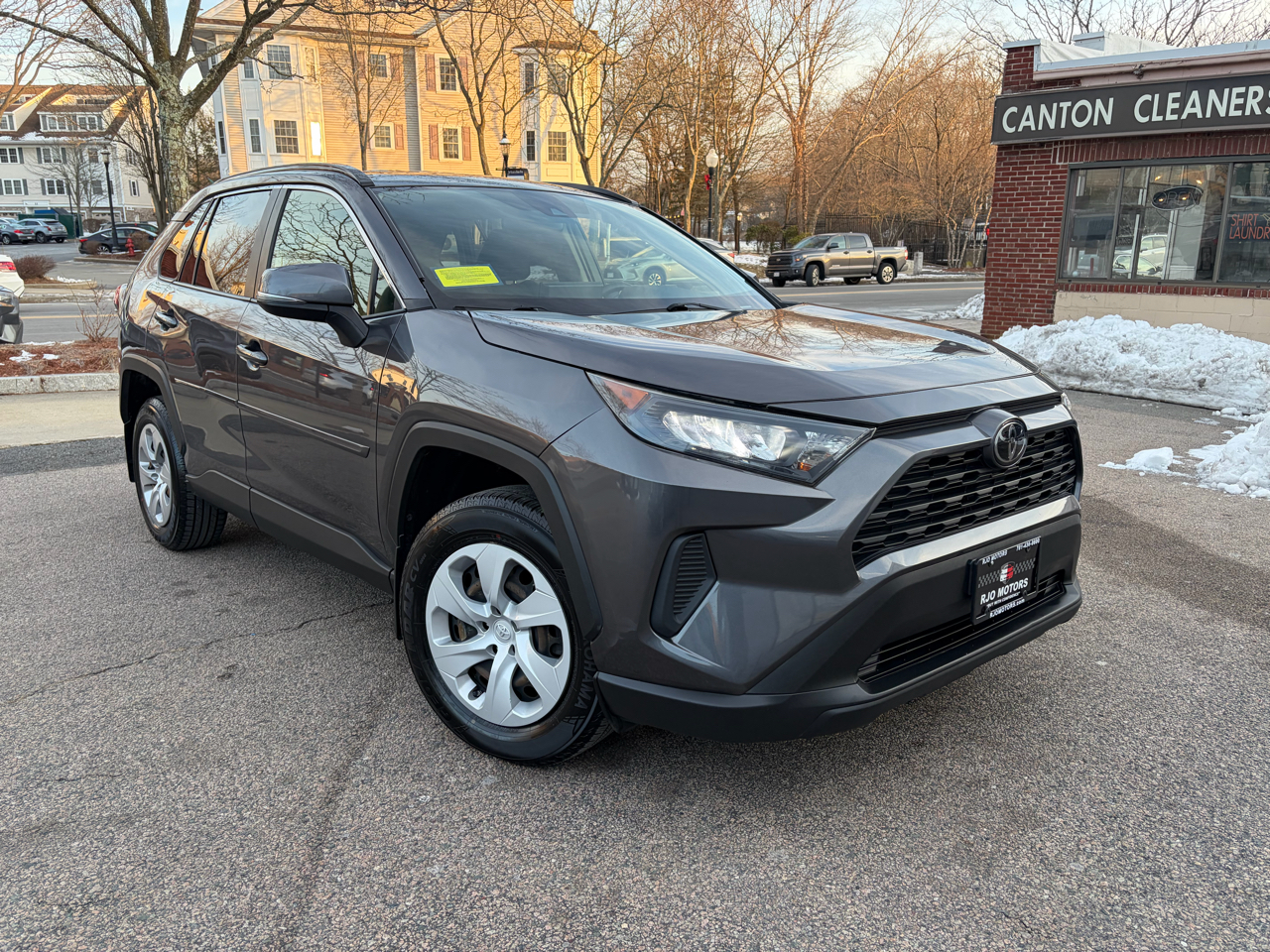 Toyota RAV4 LE AWD 2019